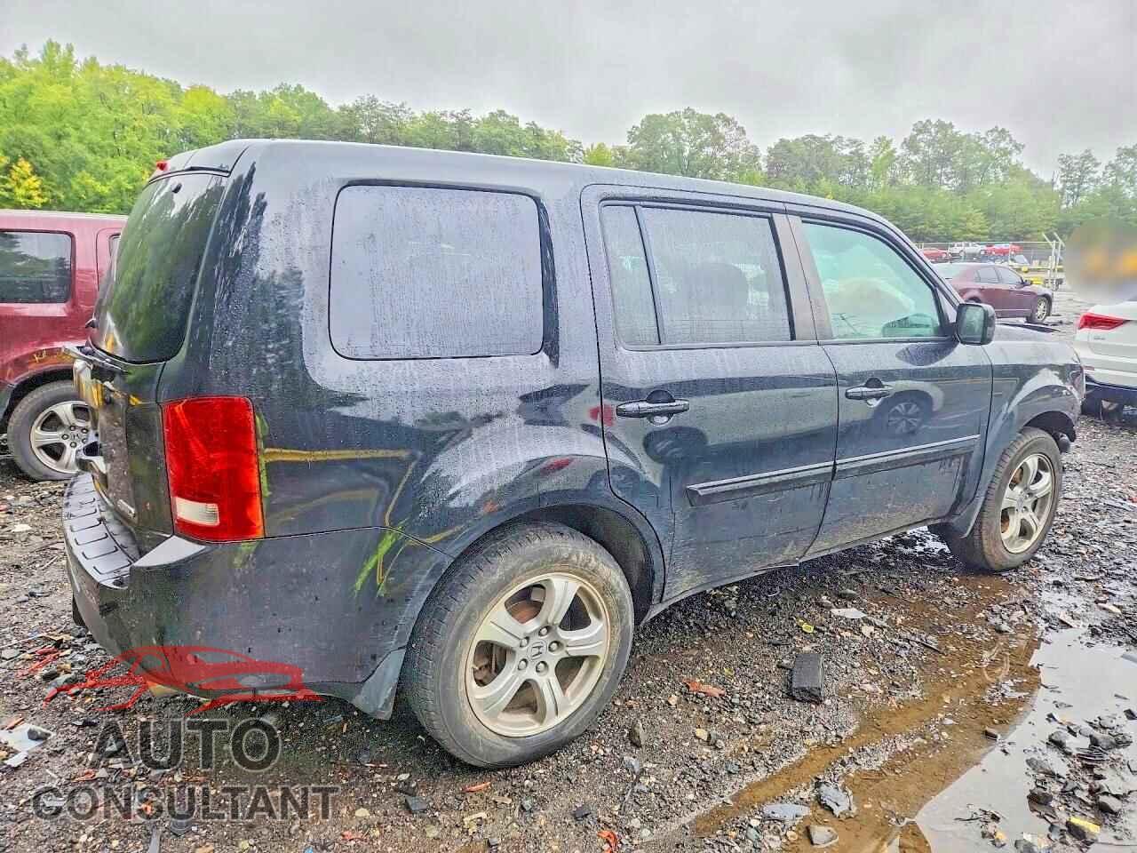 HONDA PILOT 2013 - 5FNYF4H71DB013910