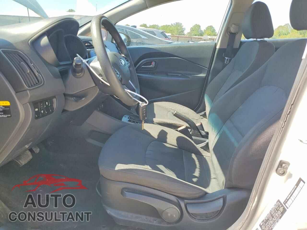 KIA RIO 2017 - KNADM4A35H6040781