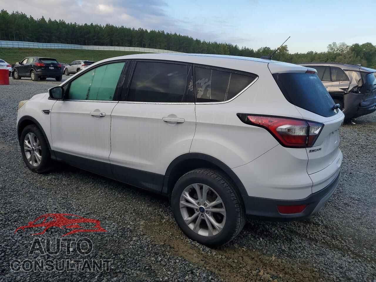 FORD ESCAPE 2017 - 1FMCU9GD3HUC72301