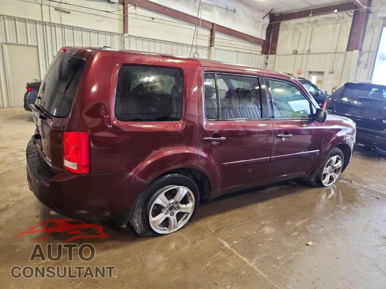 HONDA PILOT 2013 - 5FNYF4H51DB013047