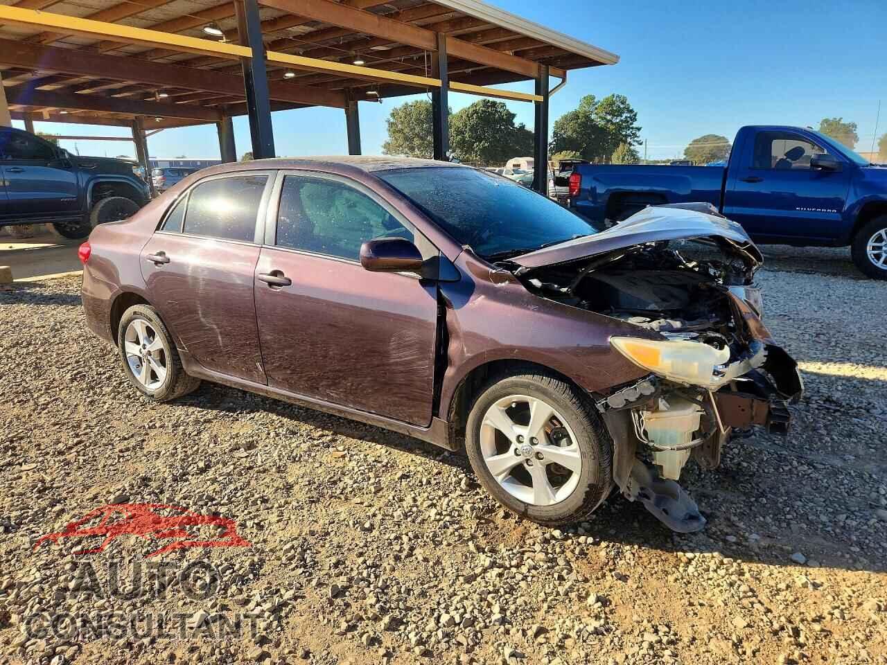 TOYOTA COROLLA 2013 - 2T1BU4EE3DC070046