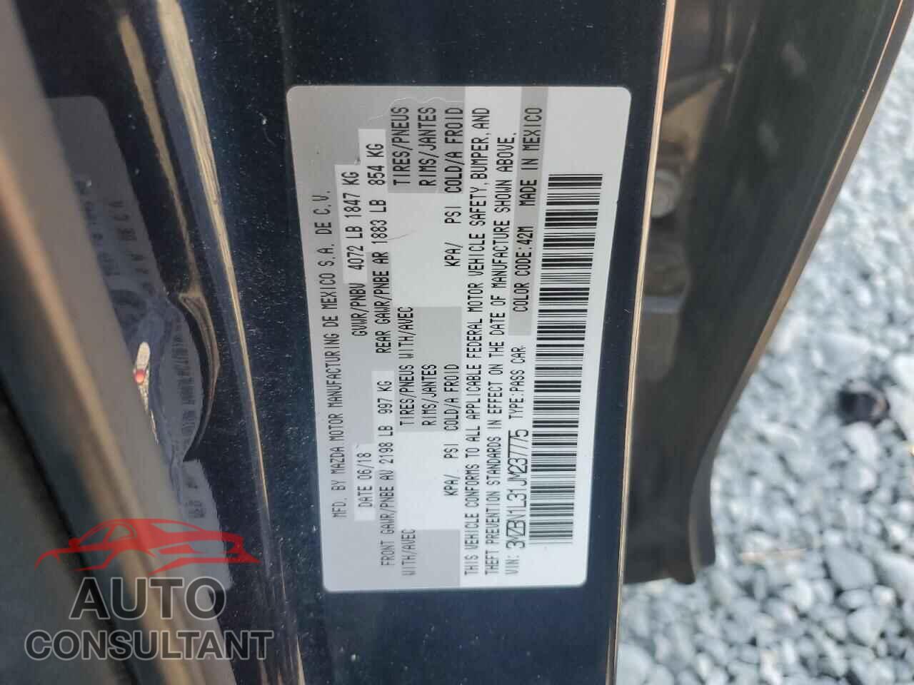 MAZDA 3 2018 - 3MZBN1L31JM237775