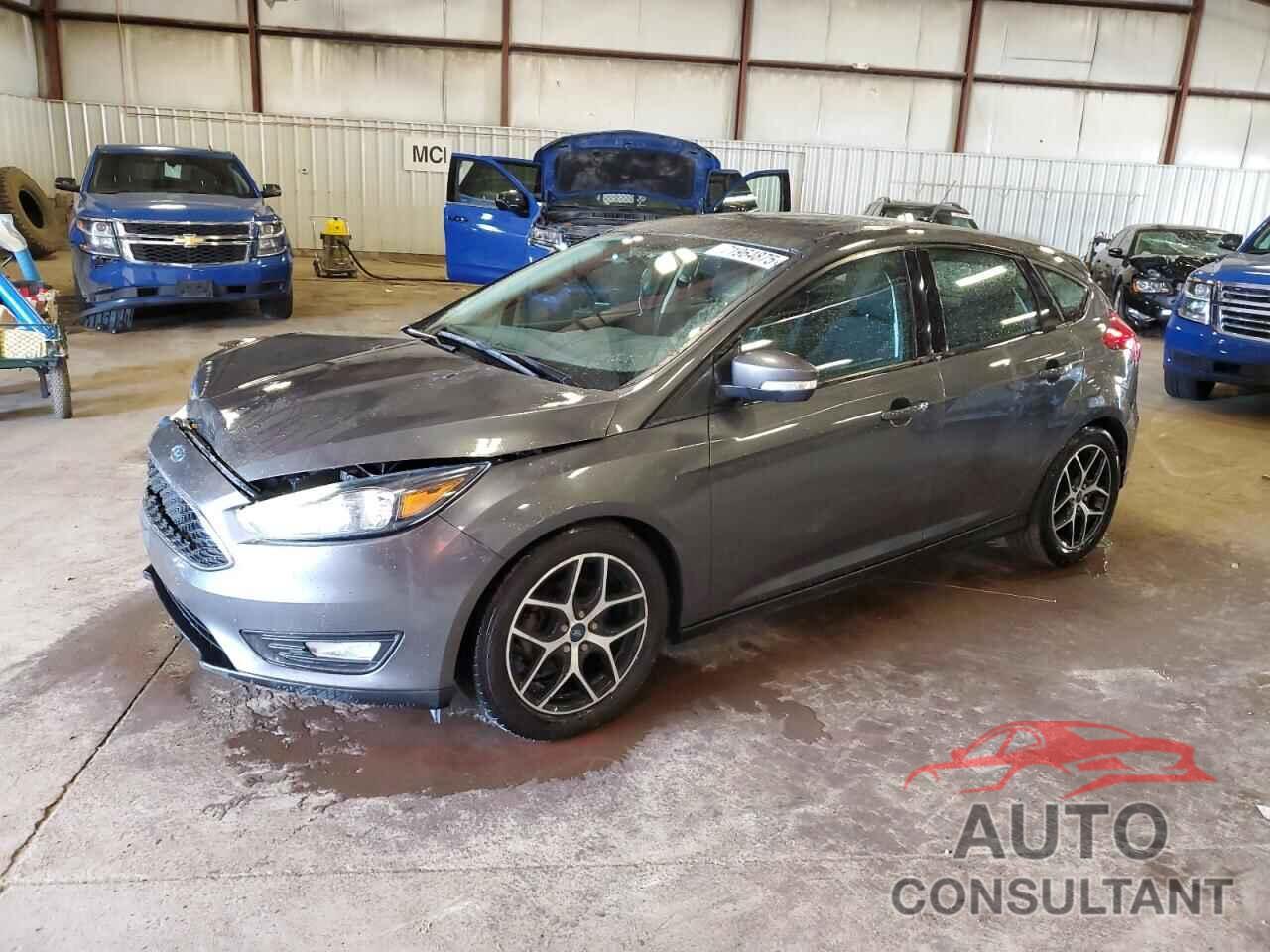 FORD FOCUS 2018 - 1FADP3M22JL222362