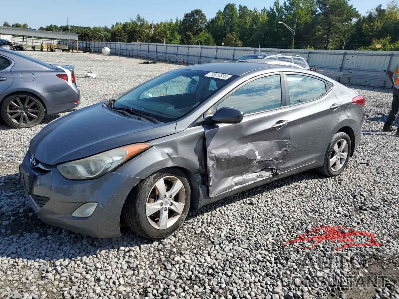 HYUNDAI ELANTRA 2013 - 5NPDH4AE3DH159681