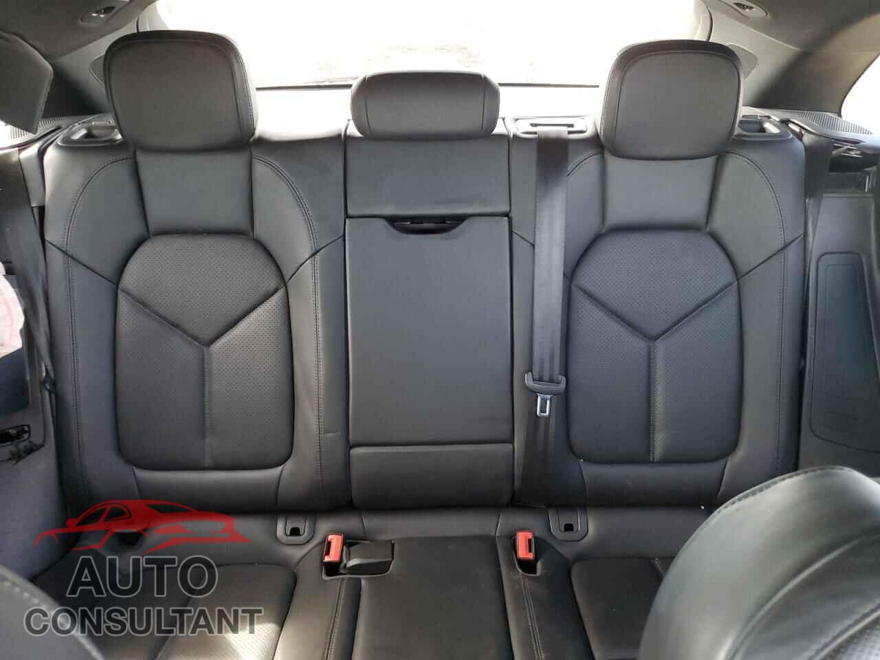 PORSCHE MACAN 2017 - WP1AA2A53HLB03395