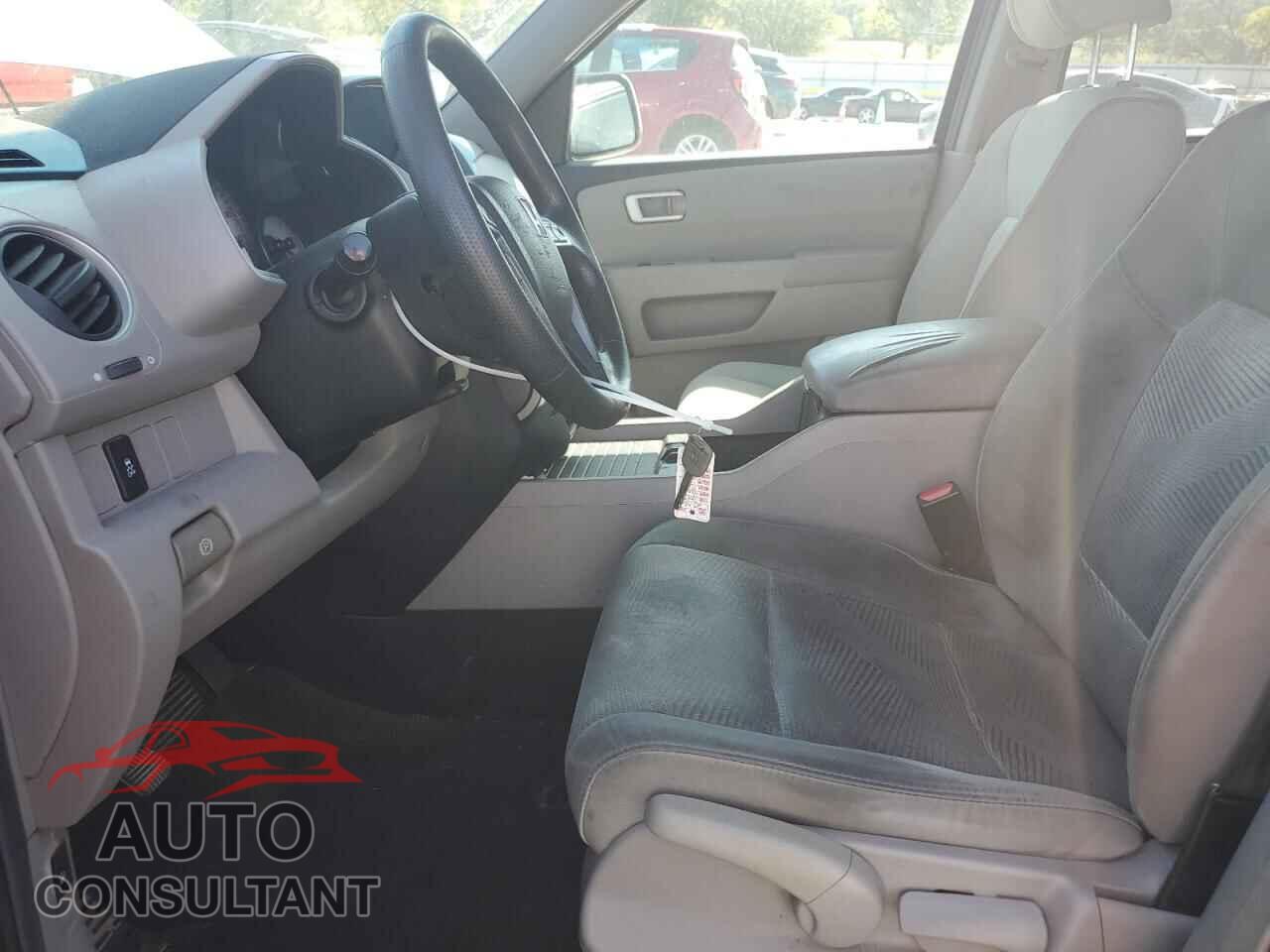 HONDA PILOT 2013 - 5FNYF3H21DB038093