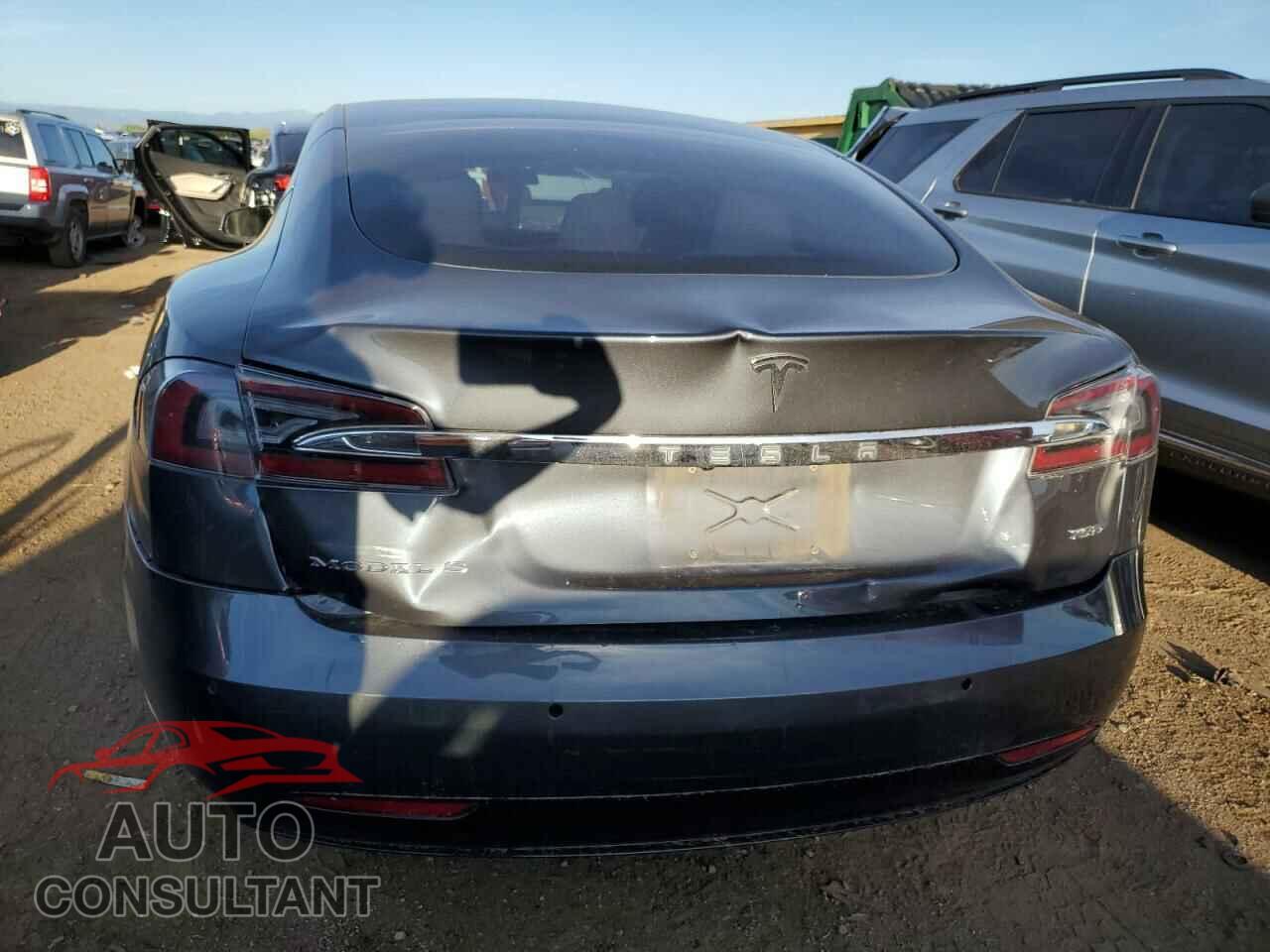 TESLA MODEL S 2018 - 5YJSA1E25JF263318
