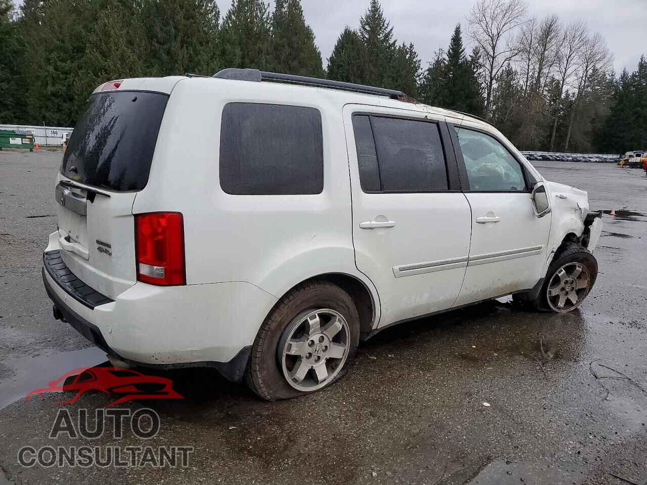 HONDA PILOT 2011 - 5FNYF4H96BB084180