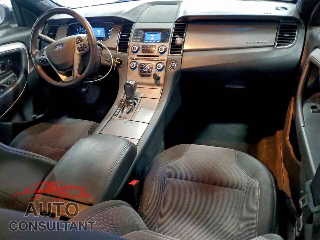 FORD TAURUS 2015 - 1FAHP2E85FG130256