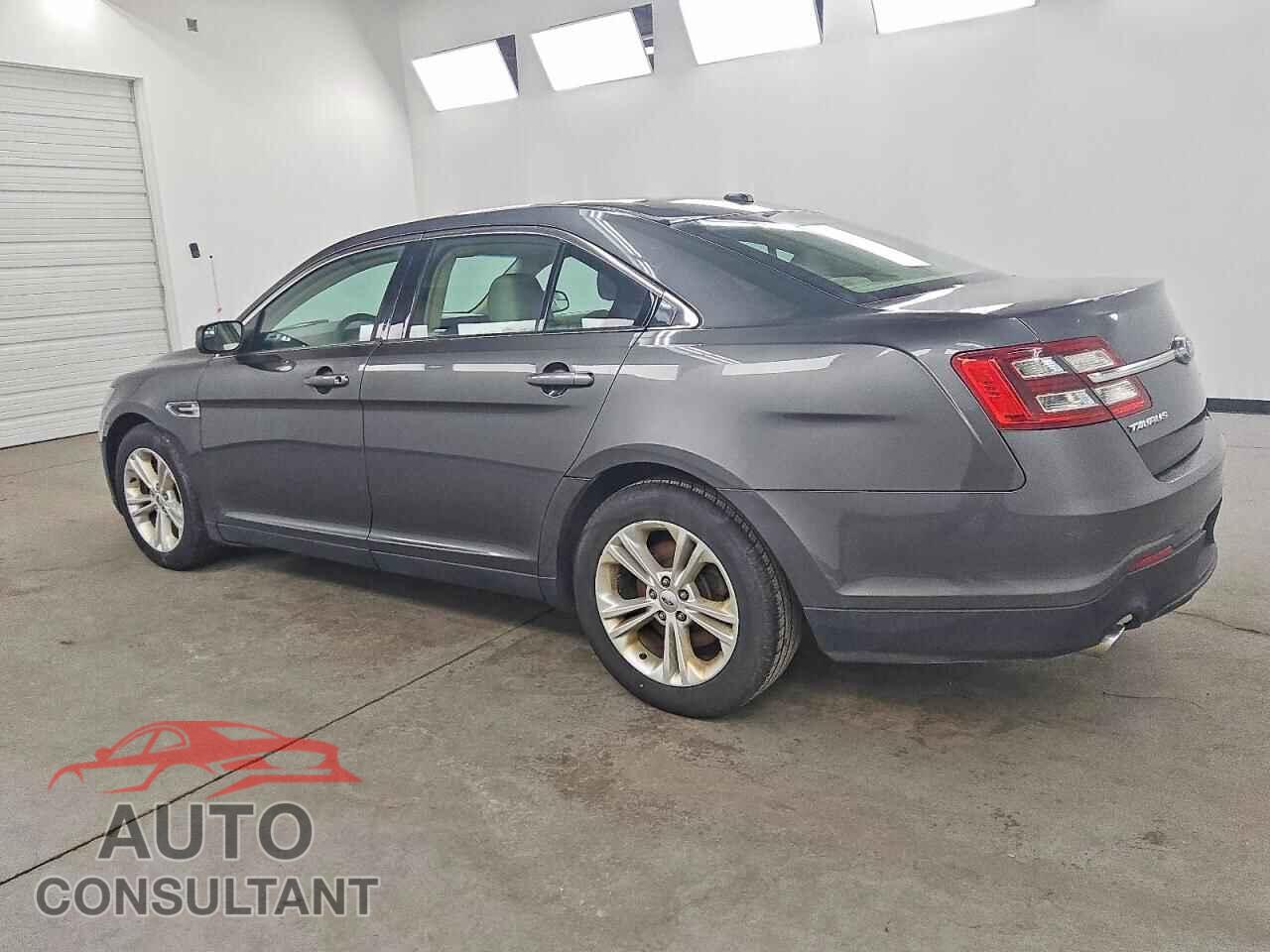 FORD TAURUS 2017 - 1FAHP2D86HG100025