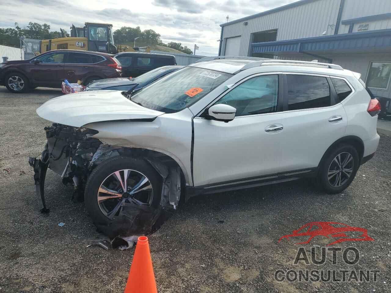 NISSAN ROGUE 2017 - 5N1AT2MV1HC834930