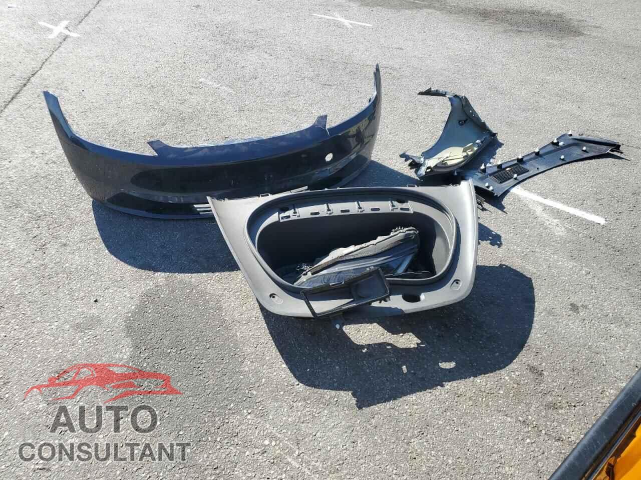 TESLA MODEL 3 2024 - 5YJ3E1EA0RF824973