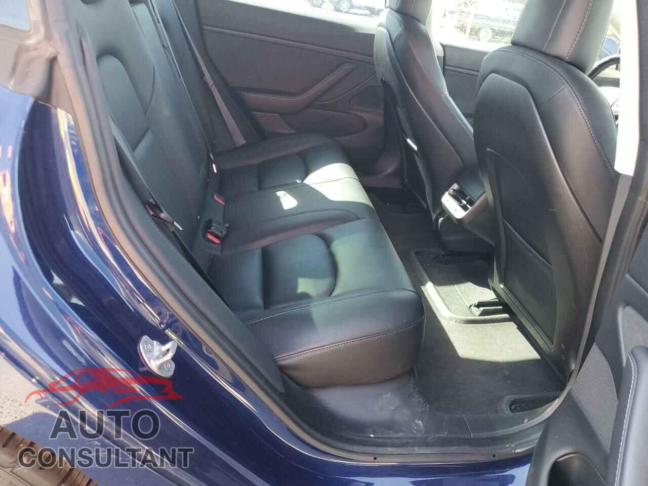 TESLA MODEL 3 2018 - 5YJ3E1EA6JF118031