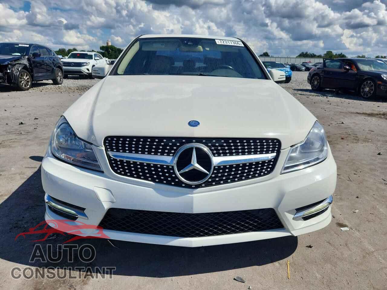 MERCEDES-BENZ C-CLASS 2012 - WDDGF4HB5CA632037