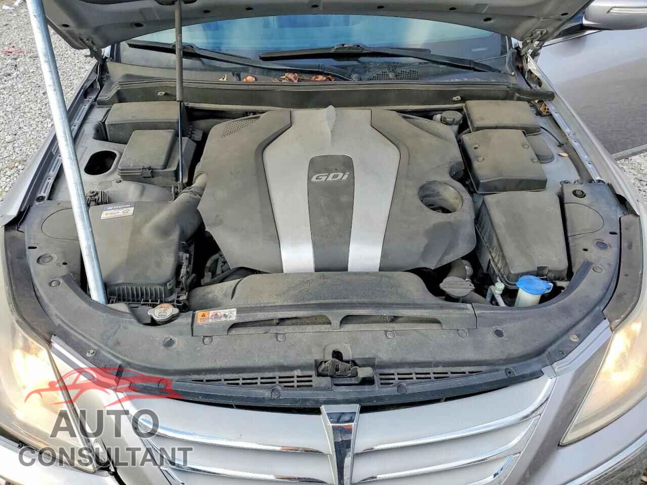 HYUNDAI GENESIS 2013 - KMHGC4DD4DU212534