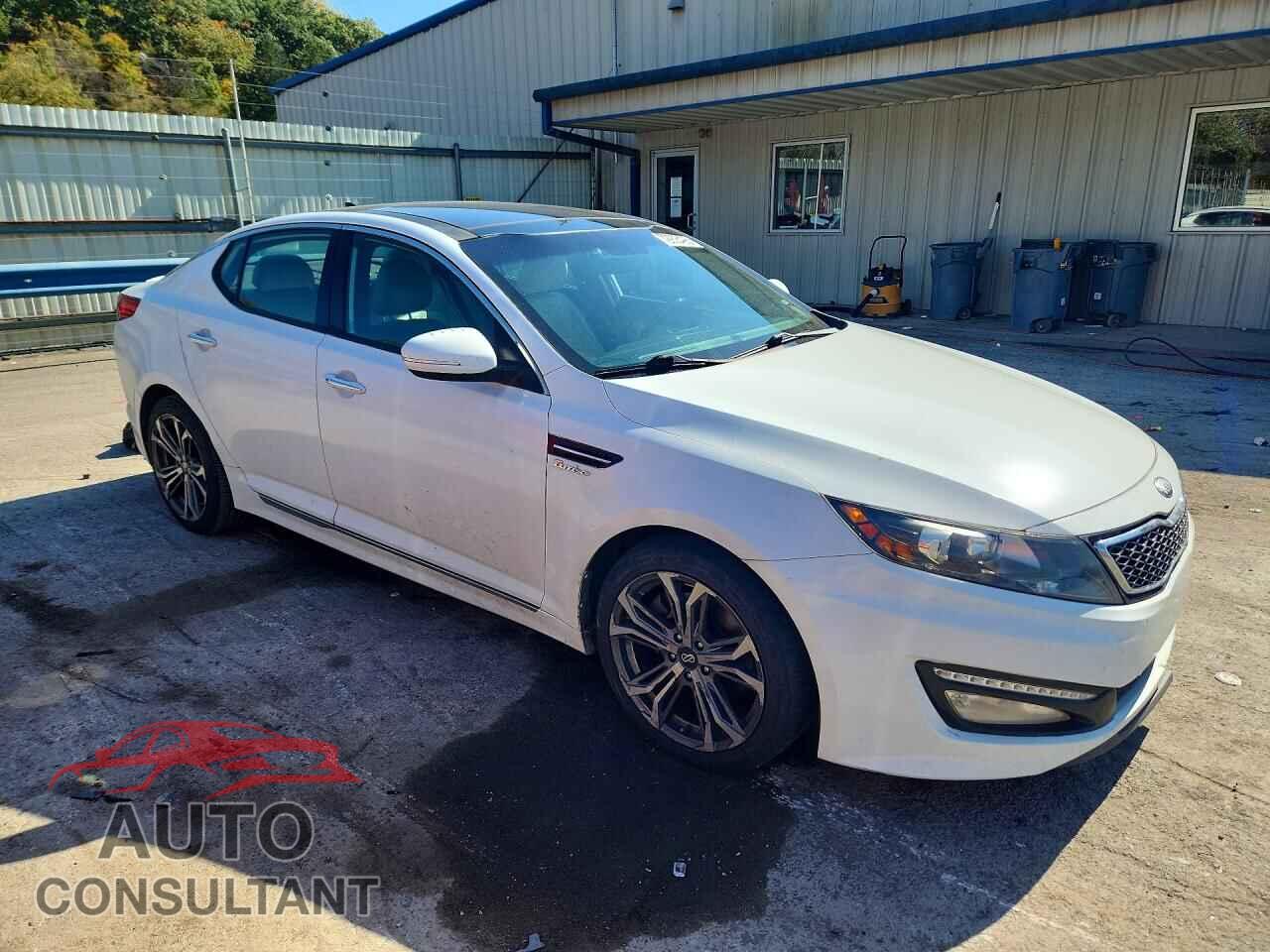 KIA OPTIMA 2013 - 5XXGR4A68DG158749