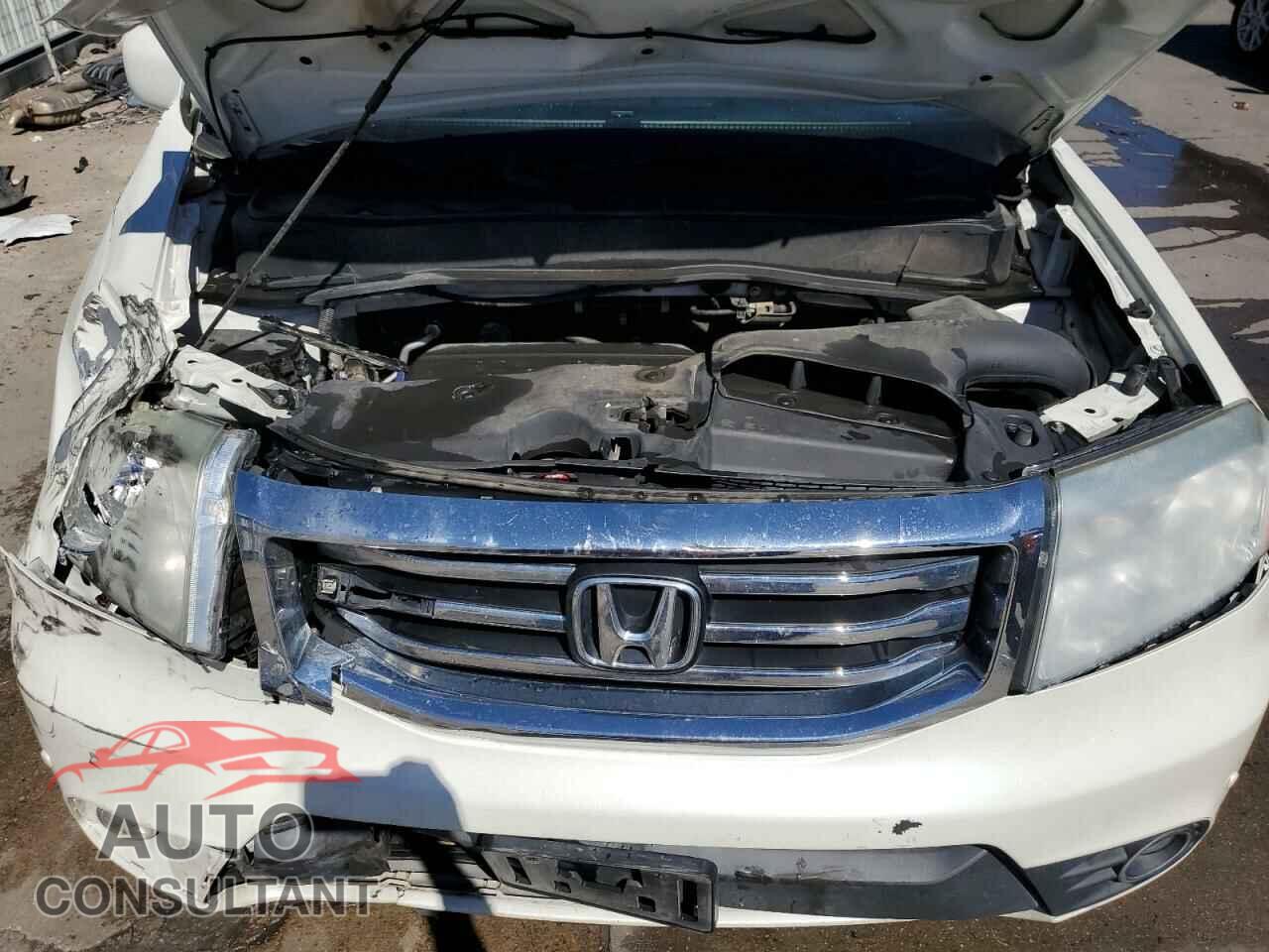 HONDA PILOT 2015 - 5FNYF4H93FB044774