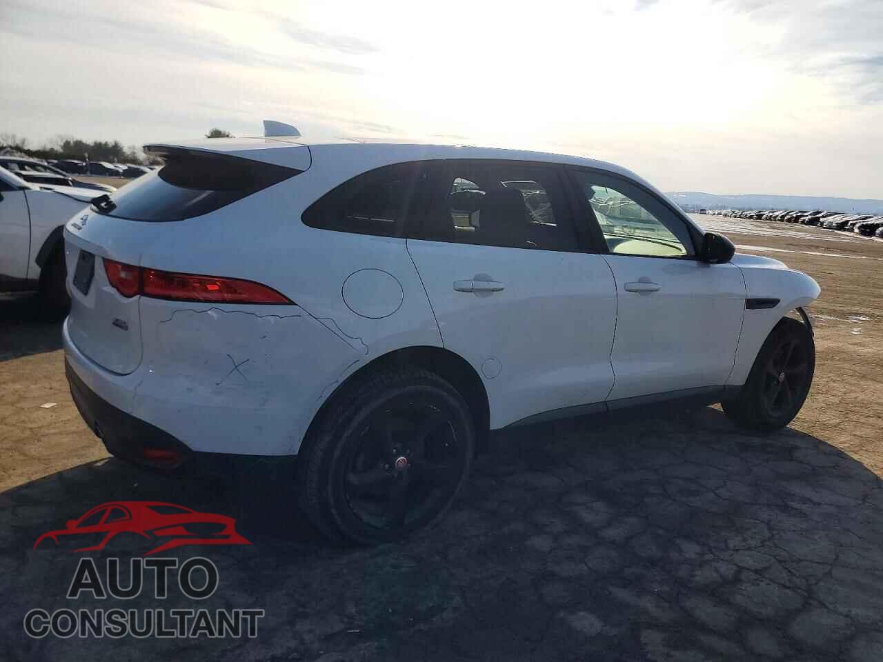 JAGUAR F-PACE 2018 - SADCJ2EV6JA262163