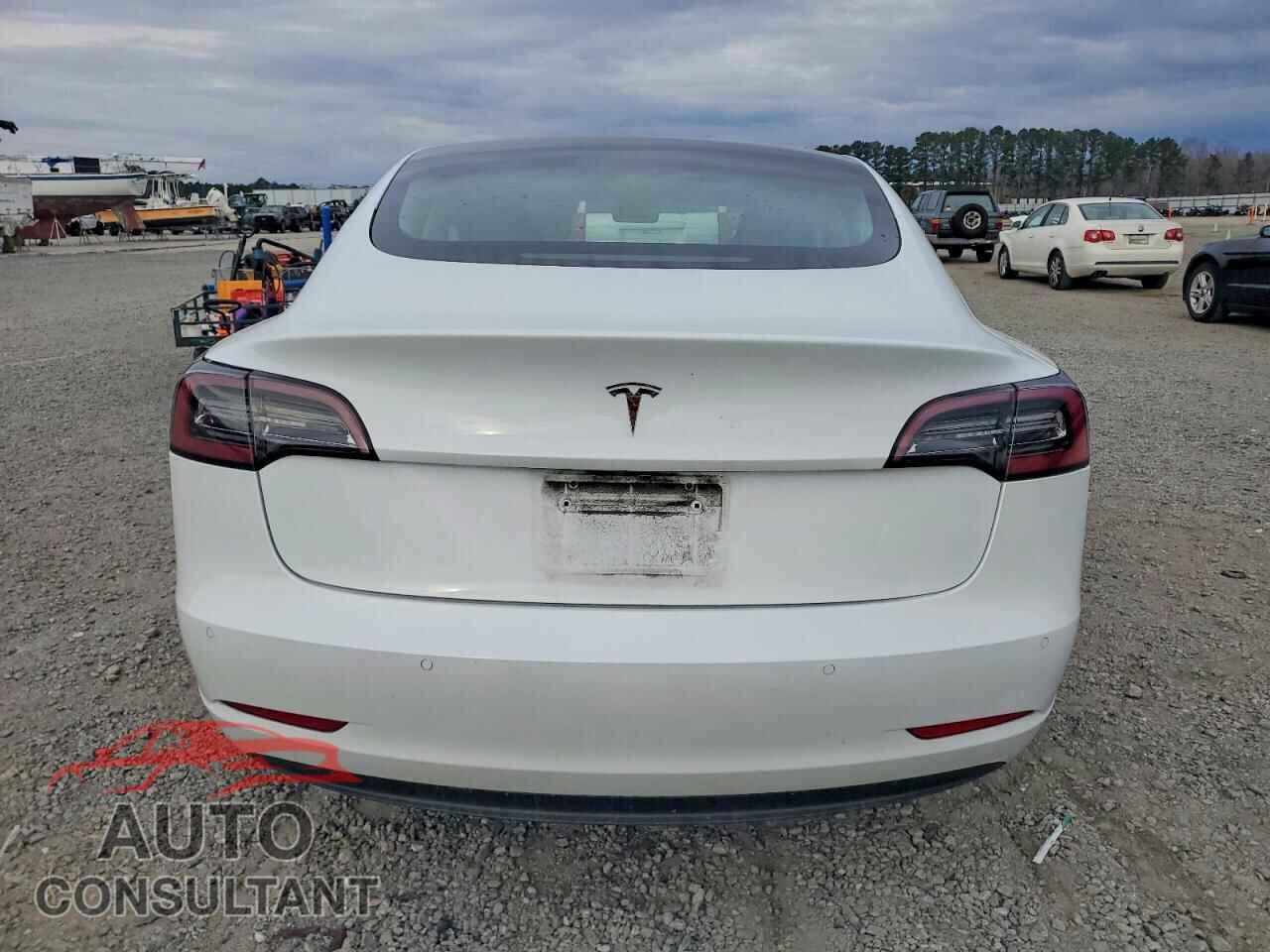 TESLA MODEL 3 2021 - 5YJ3E1EA7MF852083