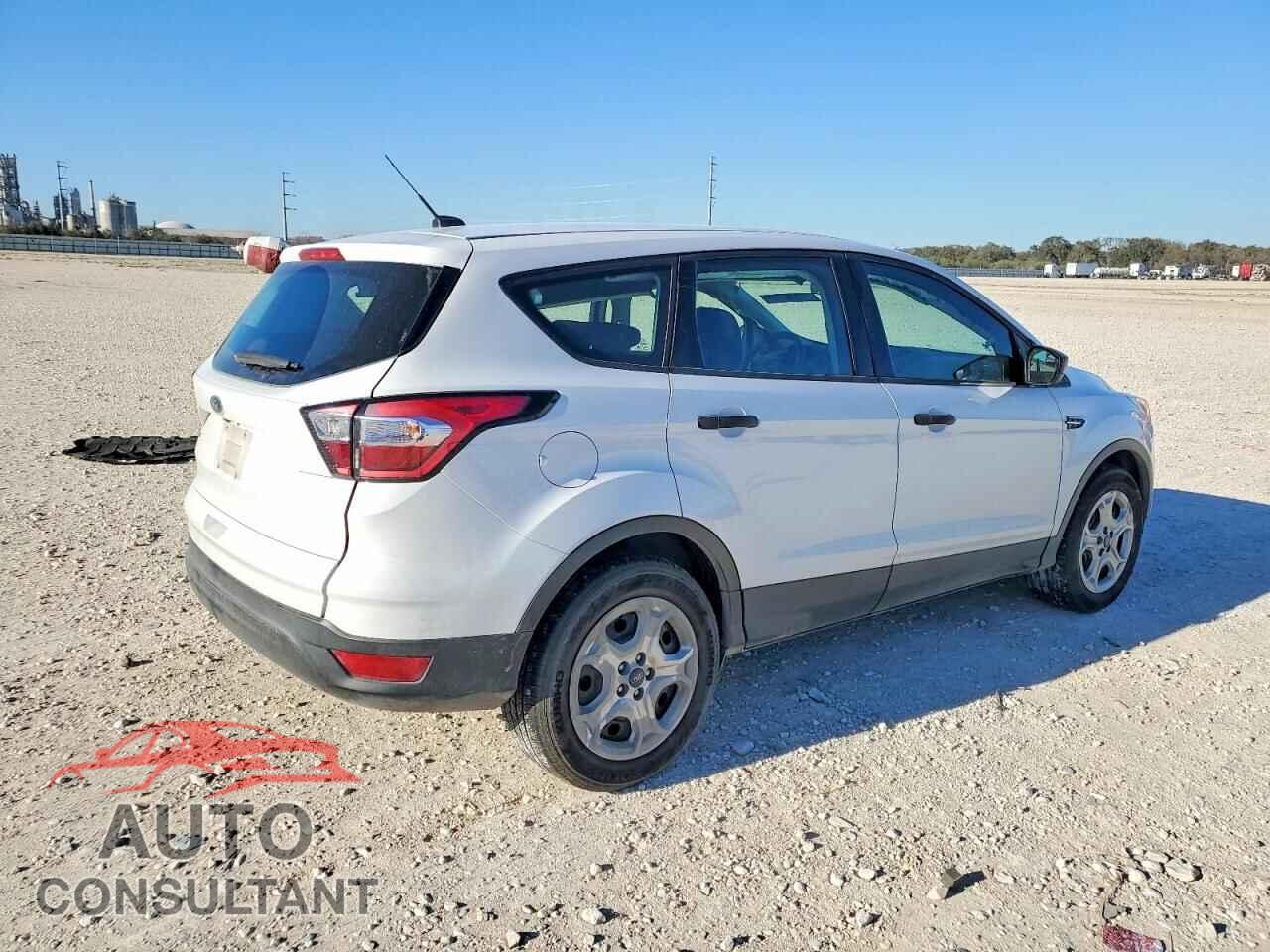 FORD ESCAPE 2017 - 1FMCU0F7XHUC79463