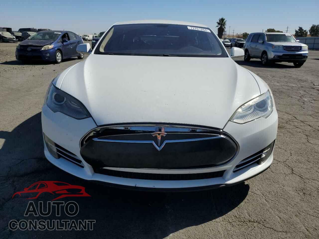 TESLA MODEL S 2013 - 5YJSA1DP8DFP17773