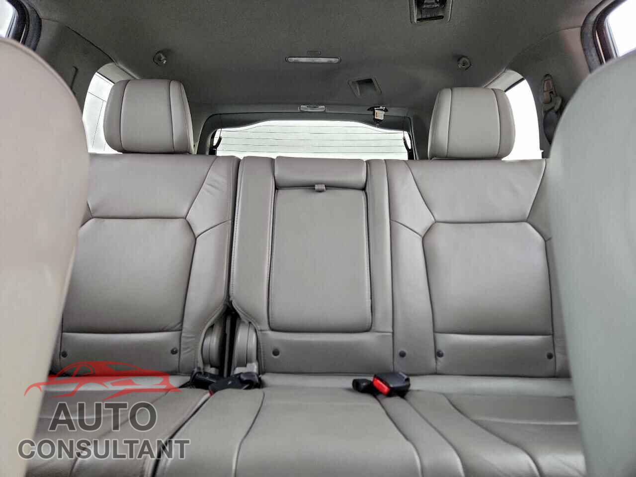 HONDA PILOT 2013 - 5FNYF3H5XDB041679