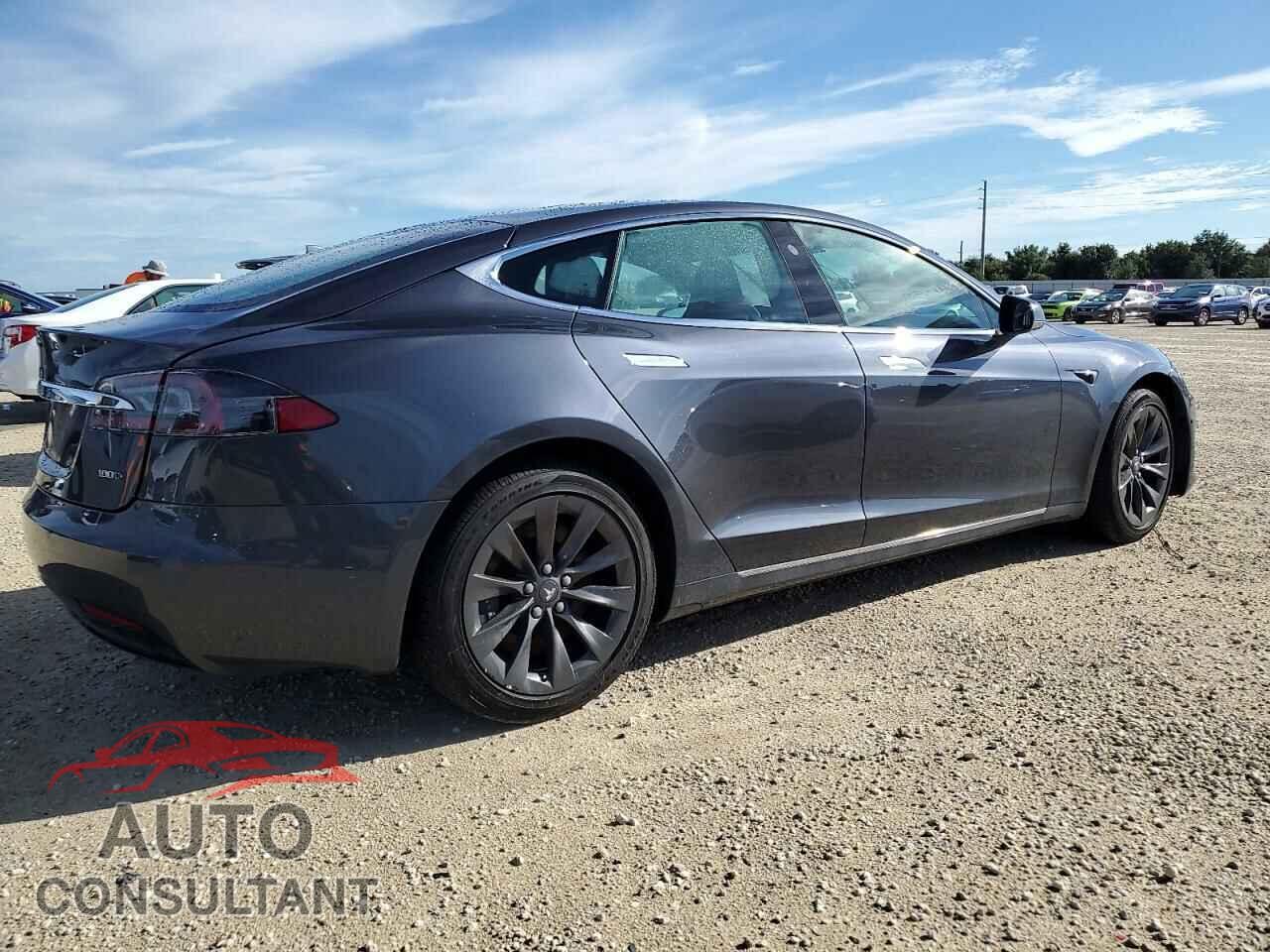 TESLA MODEL S 2017 - 5YJSA1E28HF217427