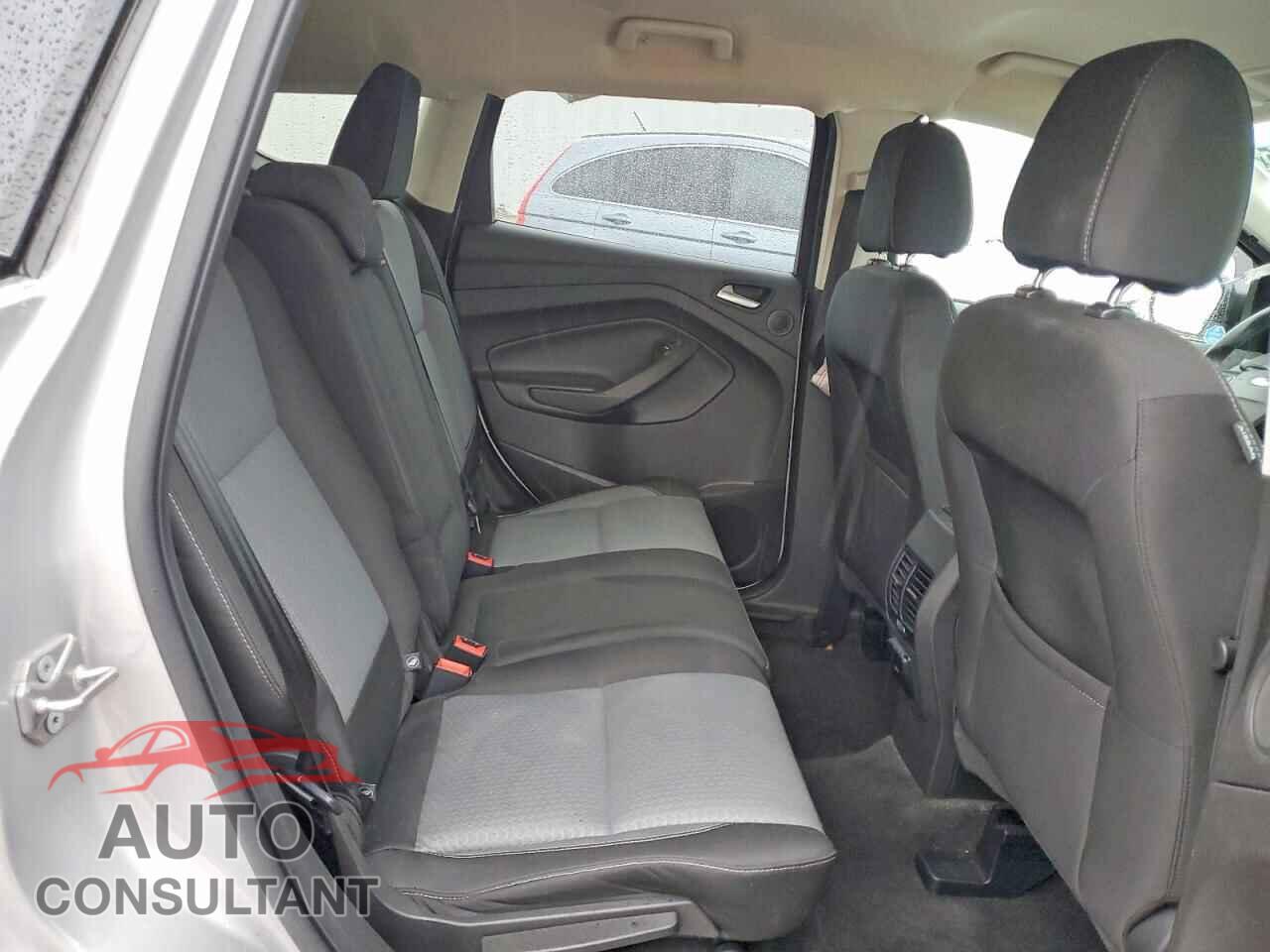 FORD ESCAPE 2017 - 1FMCU0G96HUC21995
