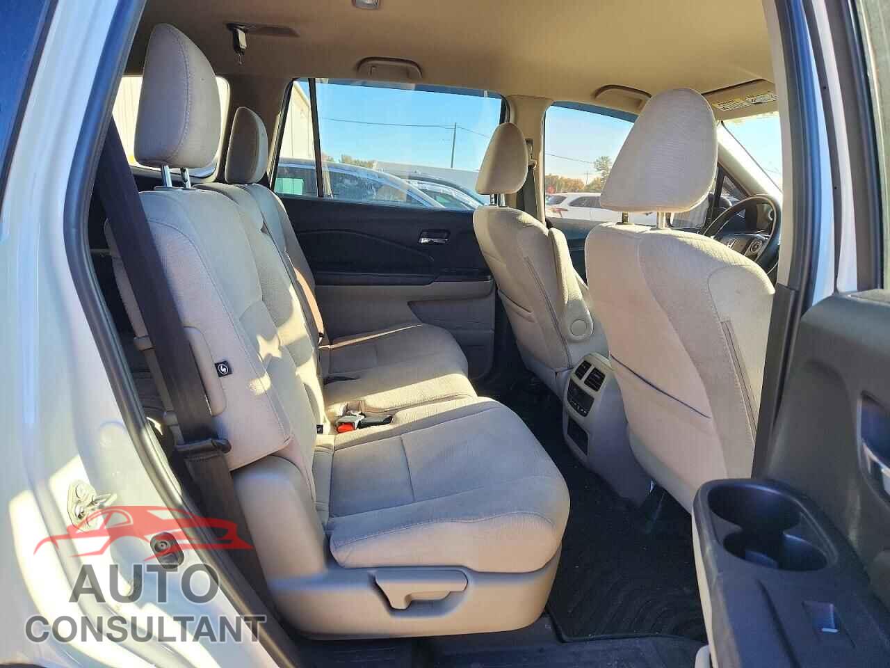 HONDA PILOT 2016 - 5FNYF6H33GB057601