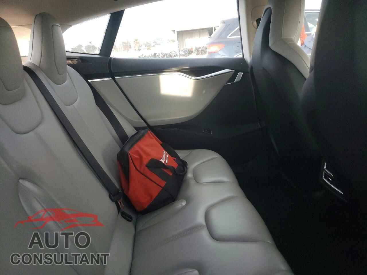 TESLA MODEL S 2014 - 5YJSA1H12EFP63896