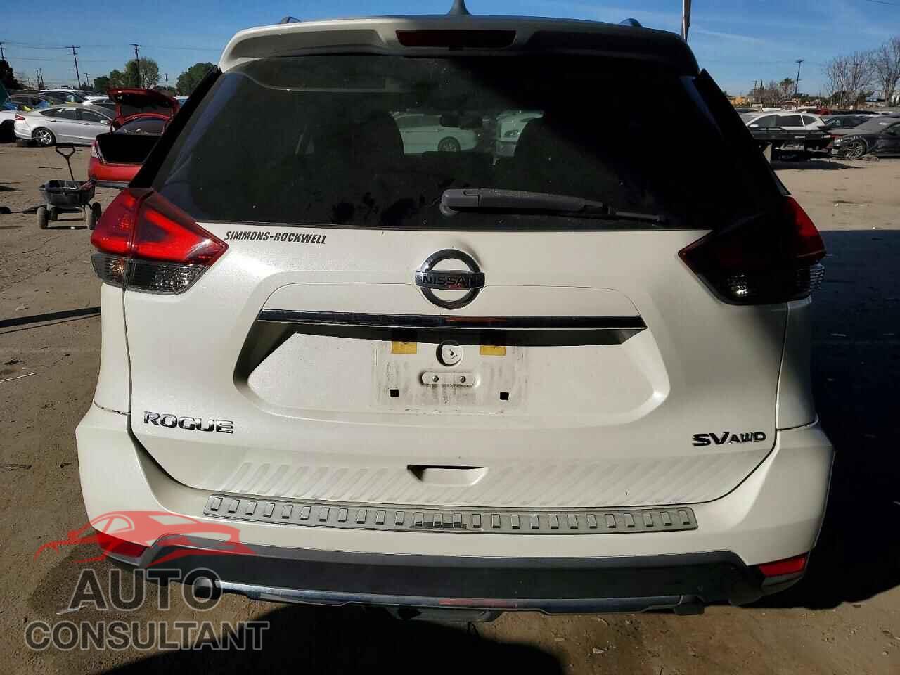 NISSAN ROGUE 2017 - KNMAT2MV9HP539538