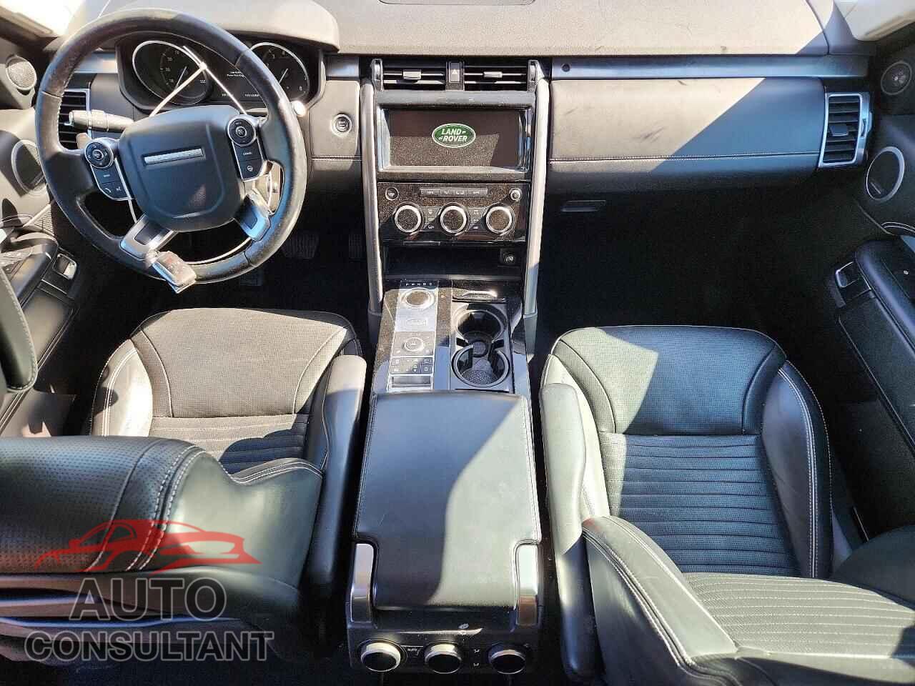 LAND ROVER DISCOVERY 2017 - SALRTBBV1HA017598