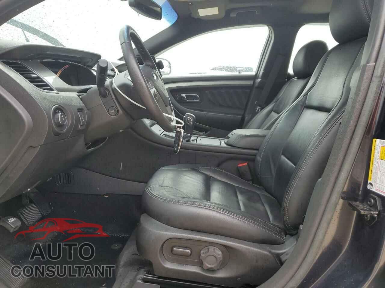 FORD TAURUS 2017 - 1FAHP2E87HG132044