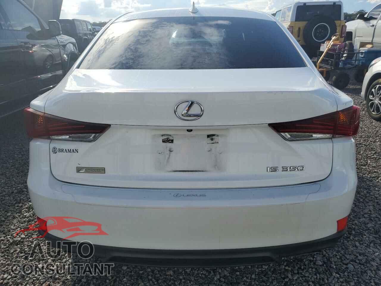 LEXUS IS 2017 - JTHBE1D2XH5031233