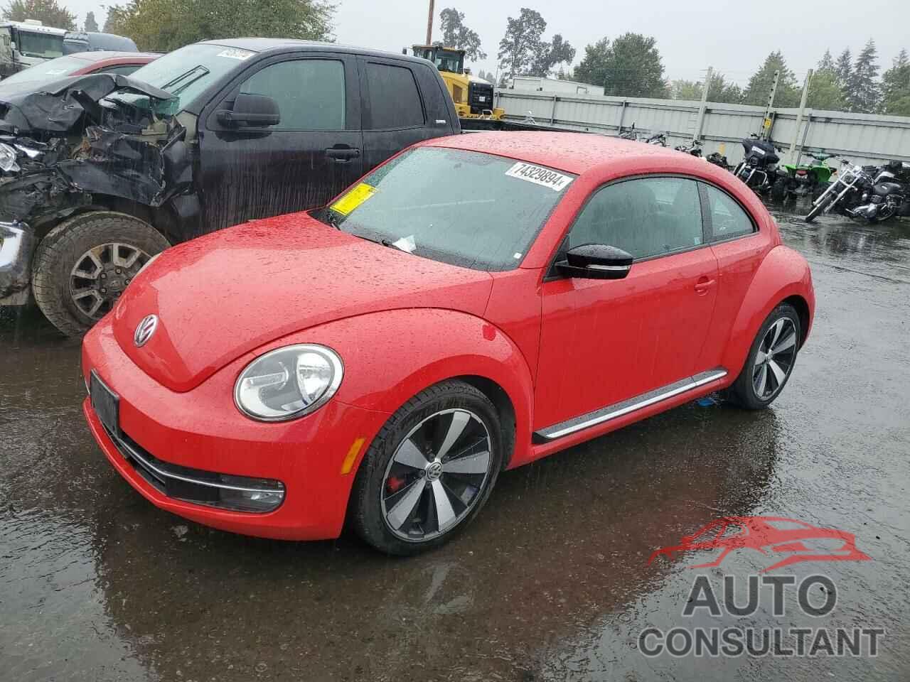 VOLKSWAGEN BEETLE 2013 - 3VWVA7AT2DM621017