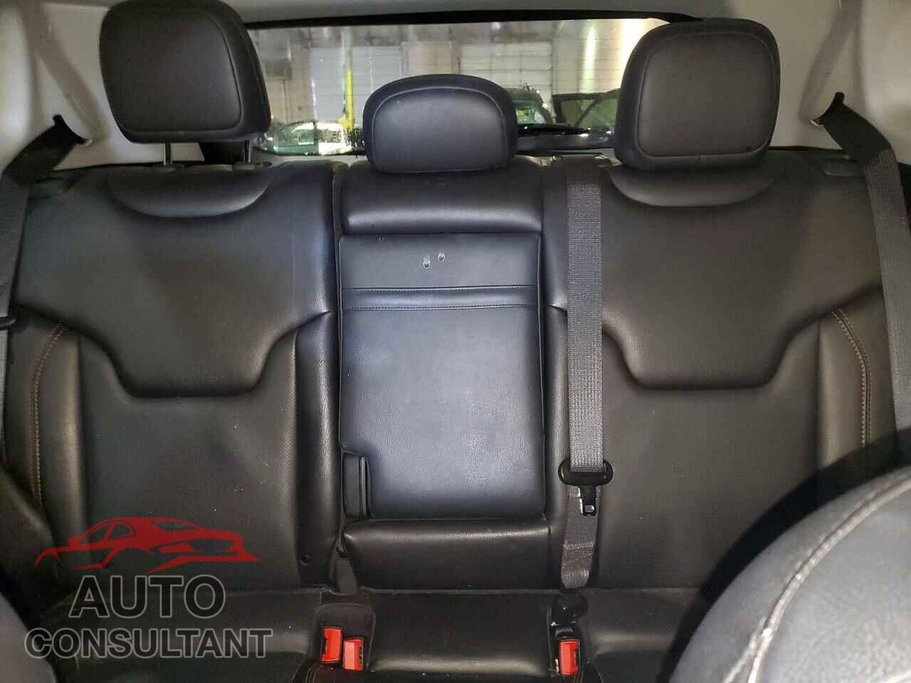 JEEP COMPASS 2019 - 3C4NJDCB4KT683401