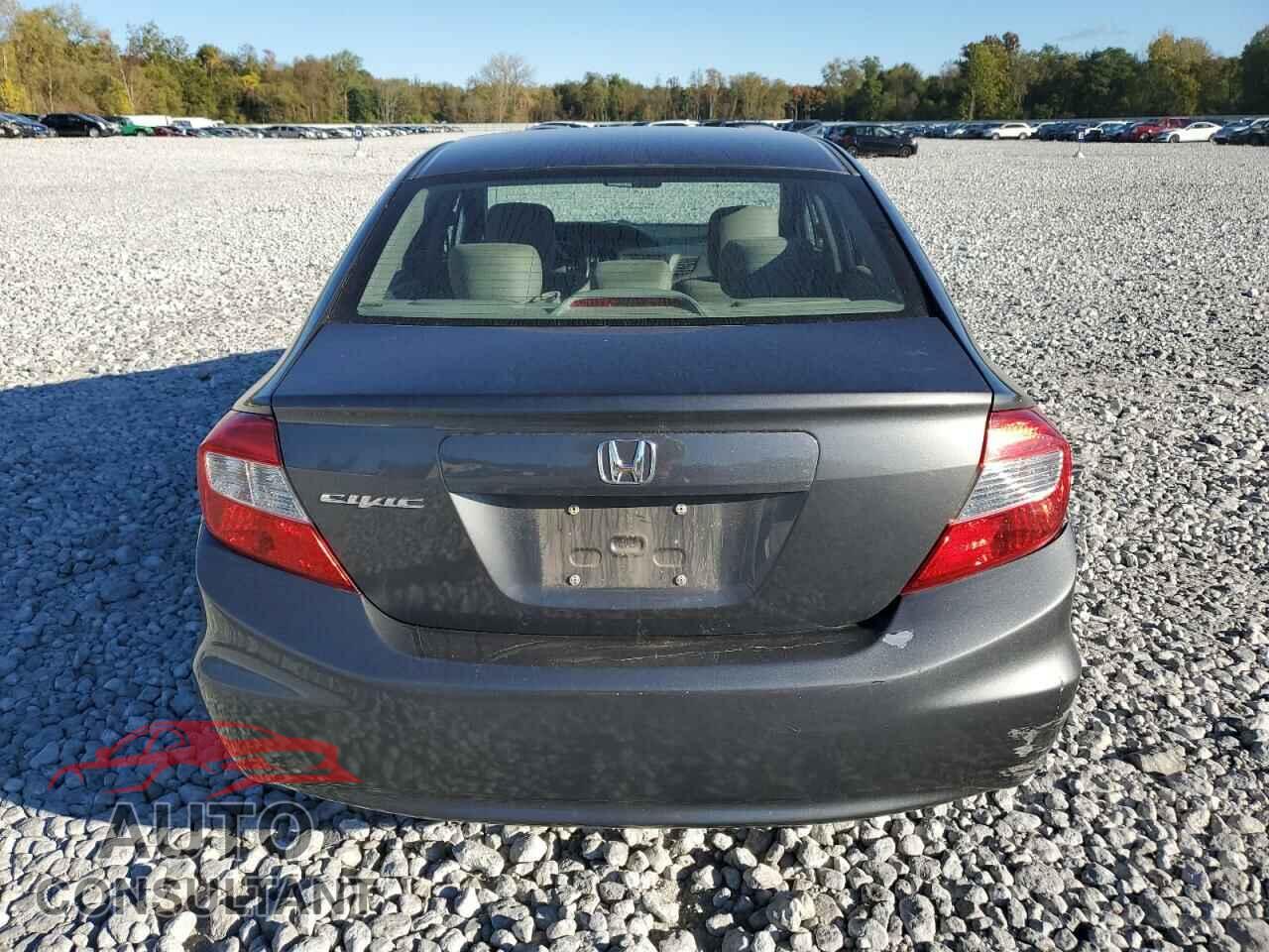 HONDA CIVIC 2012 - 2HGFB2E55CH572607
