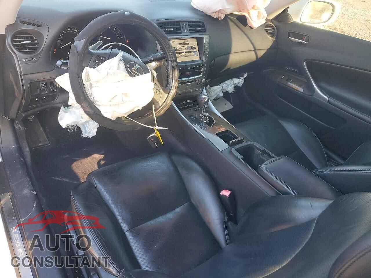LEXUS IS 2010 - JTHFE2C24A2501353
