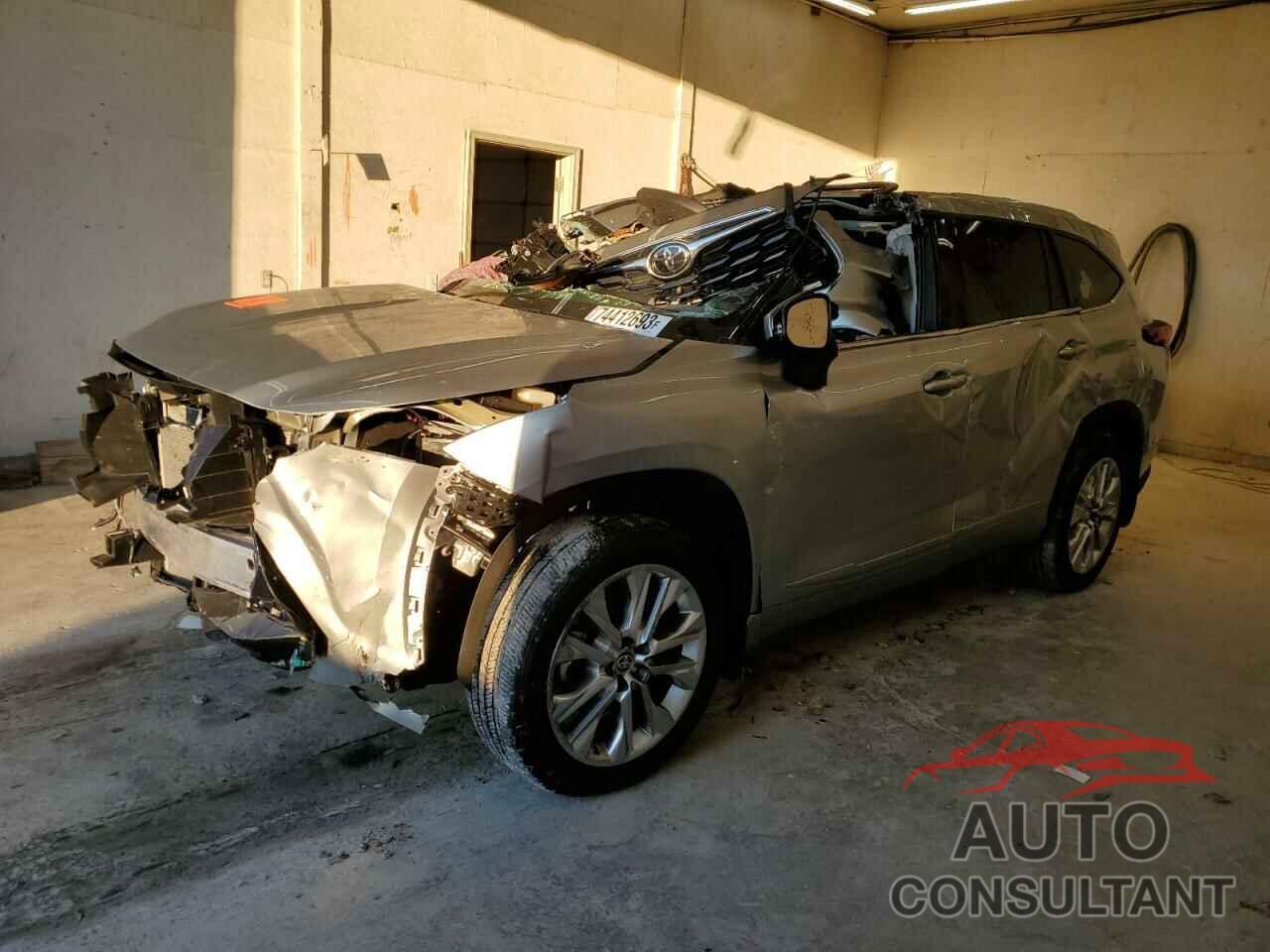 TOYOTA HIGHLANDER 2022 - 5TDDZRBH5NS219684
