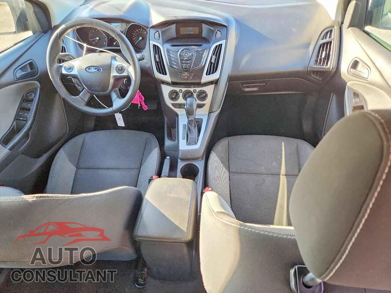 FORD FOCUS 2012 - 1FAHP3K2XCL365793