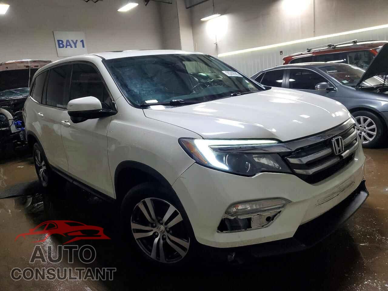 HONDA PILOT 2017 - 5FNYF6H75HB089308