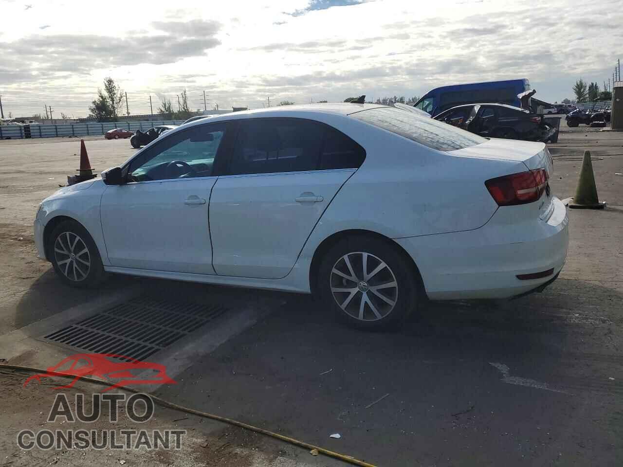 VOLKSWAGEN JETTA 2017 - 3VWDB7AJ4HM217830
