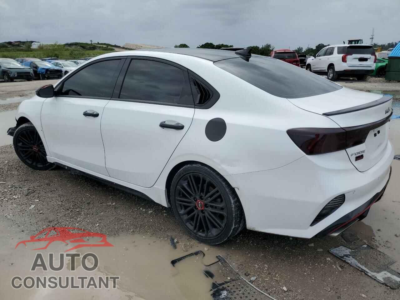 KIA FORTE 2023 - 3KPF44AC3PE564838