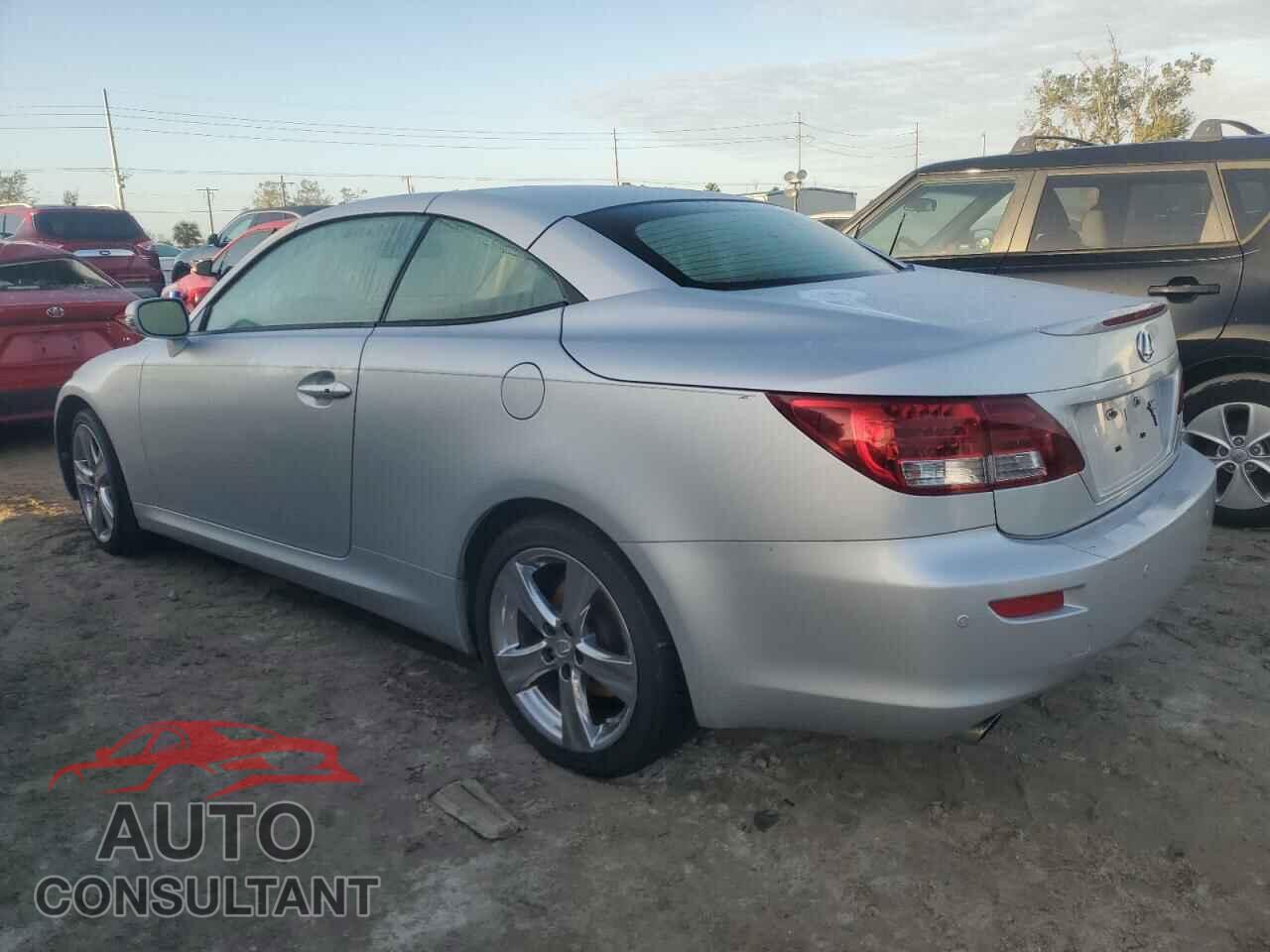 LEXUS IS 2012 - JTHFF2C21C2526551