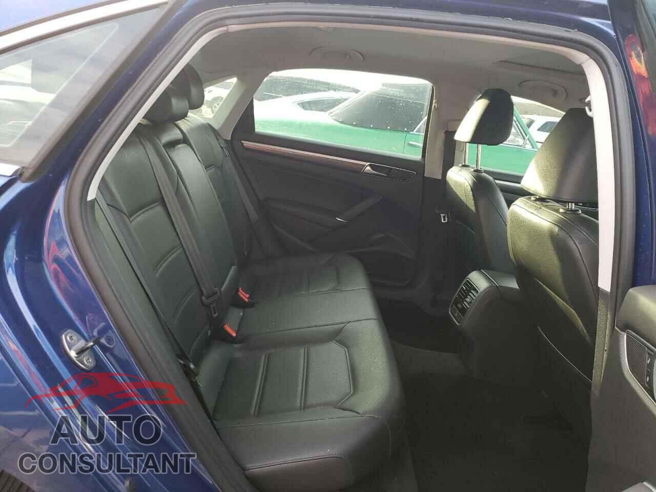 VOLKSWAGEN PASSAT 2017 - 1VWBT7A39HC007716