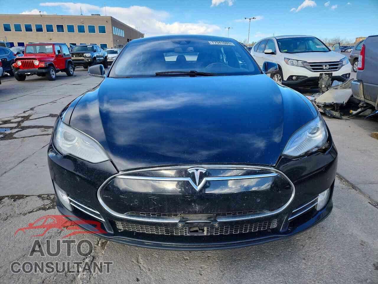 TESLA MODEL S 2014 - 5YJSA1H19EFP65130