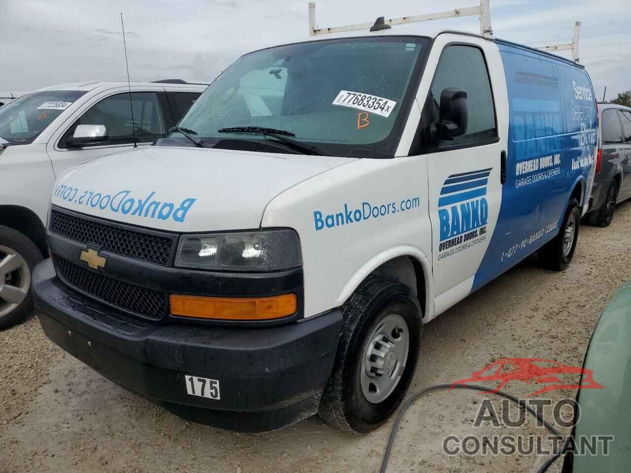 CHEVROLET EXPRESS 2020 - 1GCWGAFG8L1225104