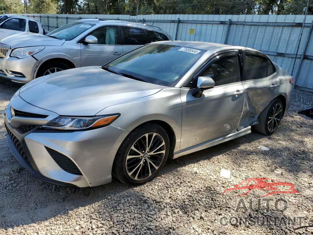 TOYOTA CAMRY 2018 - 4T1B11HK5JU624805