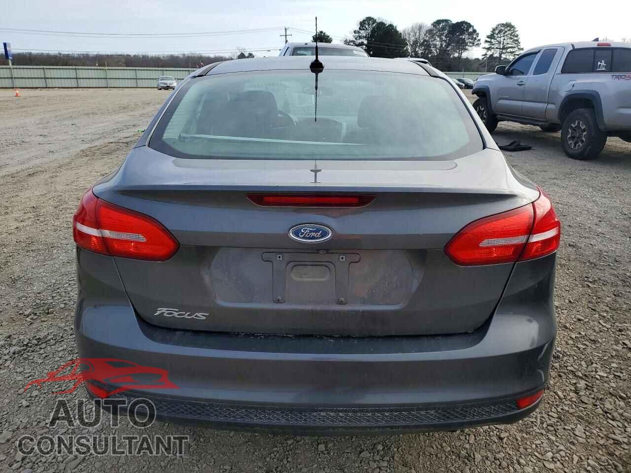 FORD FOCUS 2017 - 1FADP3E22HL222614