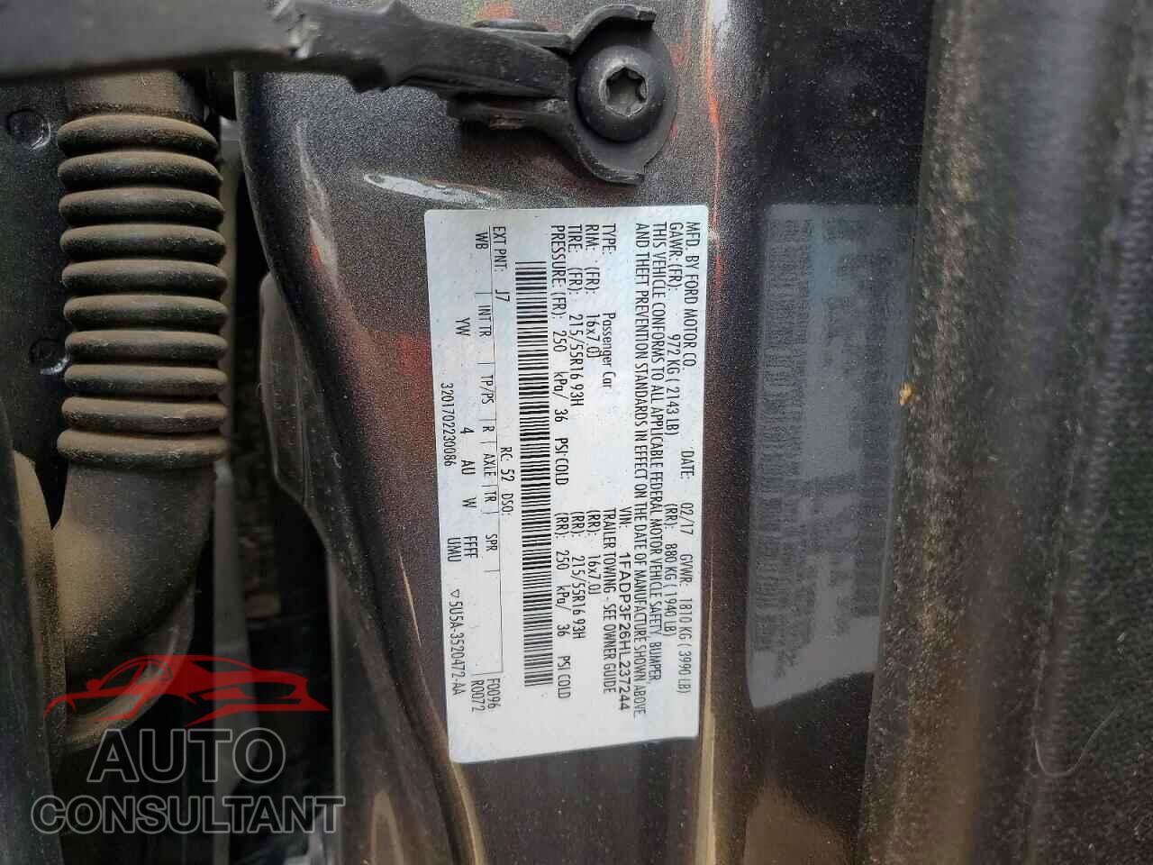 FORD FOCUS 2017 - 1FADP3F26HL237244